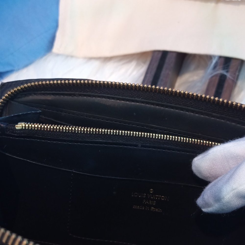 SOLD SOLD! Limited Edition LV Brogue Steamer Pochette Voyage Zippy Wallet - Picture 9 of 13